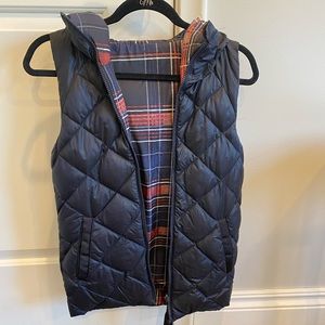 lululemon athletica Dark Blue Quilted Vest with Red Plaid Interior